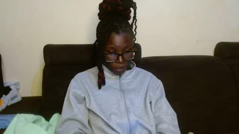 Snapshot of sticklavah chatting on November 4, 2025, 12:04 pm sticklavah online show from November 4, 2025, 12:04 pm