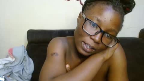 Snapshot of sticklavah chatting on November 7, 2025, 6:02 am sticklavah online show from November 7, 2025, 6:02 am