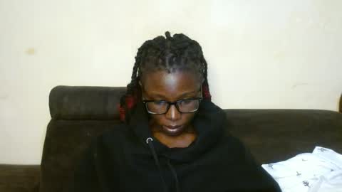 Snapshot of sticklavah chatting on December 19, 2025, 4:47 pm sticklavah online show from December 19, 2025, 4:47 pm