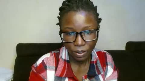 Snapshot of sticklavah chatting on January 7, 2026, 11:01 am sticklavah online show from January 7, 2026, 11:01 am