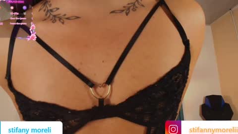 Stifanny Moreli  online show from September 18, 2025, 10:01 pm