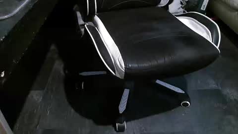 stiffler83pl online show from November 5, 2025, 8:47 am