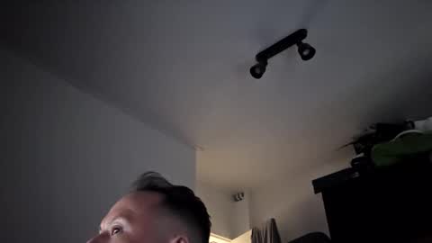 Axel online show from March 9, 2025, 12:09 pm