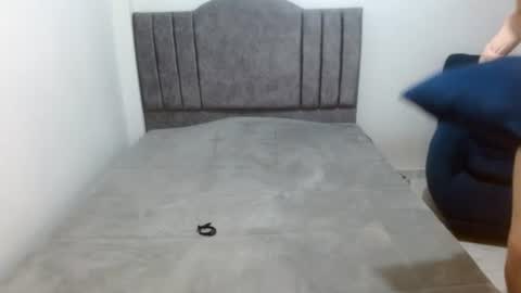 stiv_grant online show from June 17, 2026, 12:13 am