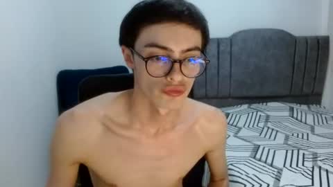 Snapshot of stiv_grant chatting on July 10, 2026, 12:59 am stiv_grant online show from July 10, 2026, 12:59 am