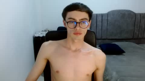 Snapshot of stiv_grant chatting on August 2, 2026, 11:03 pm stiv_grant online show from August 2, 2026, 11:03 pm