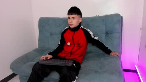 Stivarfox21 online show from January 26, 2025, 3:48 am
