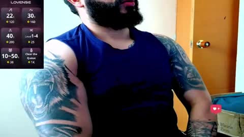 stiven253958 online show from June 3, 2026, 5:29 pm