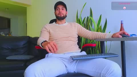 Stiven Montiel online show from October 18, 2025, 12:28 pm