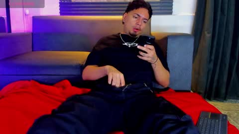 friends online show from September 25, 2025, 5:05 pm