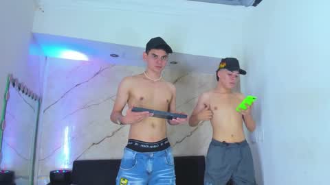 friends online show from October 4, 2025, 4:21 am