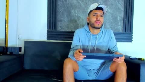 friends online show from February 10, 2026, 4:49 am