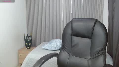 Snapshot of stiwentwink chatting on March 17, 2026, 12:08 pm Stiwen online show from March 17, 2026, 12:08 pm