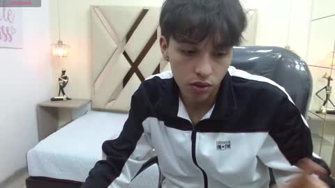 Snapshot of stiwentwink chatting on March 26, 2026, 3:06 pm Stiwen online show from March 26, 2026, 3:06 pm