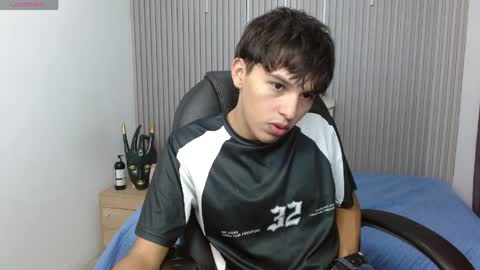 Snapshot of stiwentwink chatting on March 28, 2026, 1:33 pm Stiwen online show from March 28, 2026, 1:33 pm