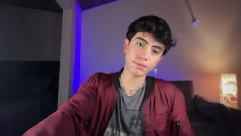 Stolas online show from March 17, 2026, 12:26 am