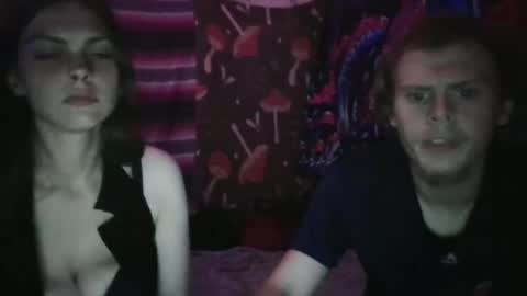 Stonercouple6928 online show from June 13, 2026, 4:32 am