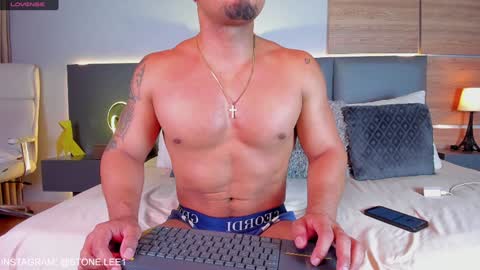 Stone Lee  online show from January 19, 2025, 8:07 am