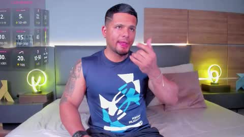 Snapshot of stone_lee_ chatting on September 30, 2025, 4:06 am Stone Lee online show from September 30, 2025, 4:06 am