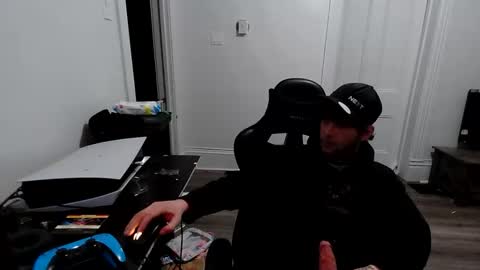 stonedpanda77 online show from March 7, 2026, 3:36 am