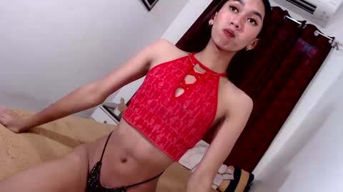 Snapshot of stonehard_sophia chatting on December 24, 2024, 12:55 am Cute Sophia online show from December 24, 2024, 12:55 am