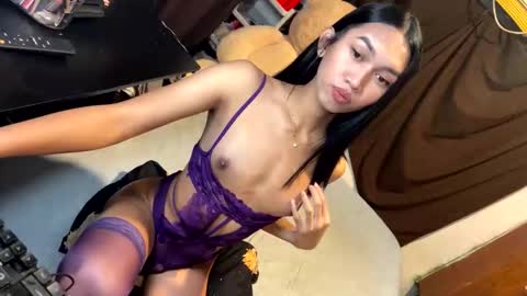 Snapshot of stonehard_sophia chatting on April 2, 2026, 8:50 pm Cute Sophia online show from April 2, 2026, 8:50 pm