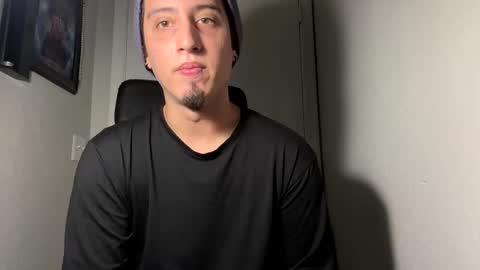 Snapshot of stoneinthesword chatting on December 17, 2024, 10:22 pm stoneinthesword online show from December 17, 2024, 10:22 pm