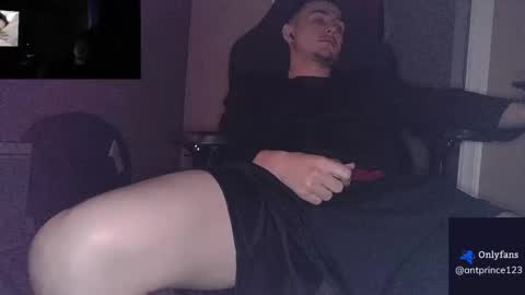 Snapshot of stoner394 chatting on January 10, 2026, 12:23 am stoner394 online show from January 10, 2026, 12:23 am