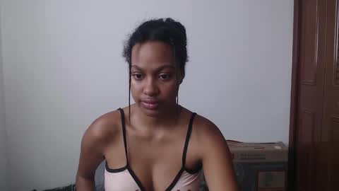 Snapshot of stormihills_ chatting on February 4, 2026, 7:42 pm stormihills_ online show from February 4, 2026, 7:42 pm