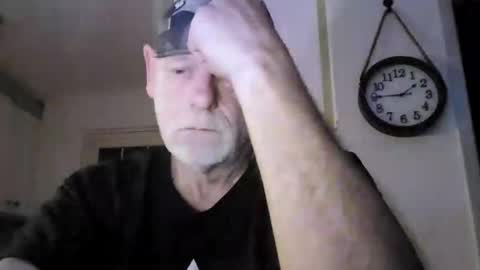 stormynorm14 online show from December 8, 2024, 6:43 am