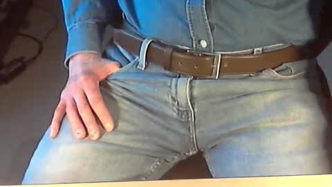 Snapshot of str8_dave chatting on November 29, 2025, 3:59 pm Dave online show from November 29, 2025, 3:59 pm