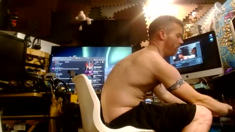 Snapshot of str8foryouguy chatting on February 5, 2025, 1:26 am Str8 online show from February 5, 2025, 1:26 am