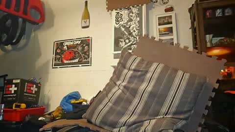 Snapshot of str8foryouguy chatting on February 20, 2025, 3:19 pm Str8 online show from February 20, 2025, 3:19 pm