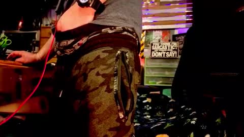 Str8 online show from February 11, 2026, 5:29 pm