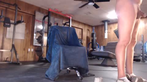 Snapshot of str8pumpnhump chatting on December 13, 2024, 3:27 am n8vpumpnhump online show from December 13, 2024, 3:27 am