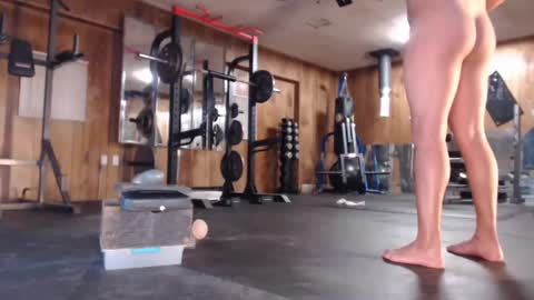 Snapshot of str8pumpnhump chatting on February 27, 2025, 12:43 am n8vpumpnhump online show from February 27, 2025, 12:43 am