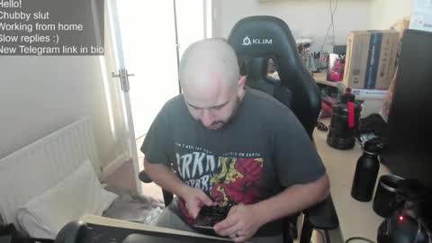Snapshot of str8slut4use chatting on January 27, 2025, 9:02 am str8slut4use online show from January 27, 2025, 9:02 am