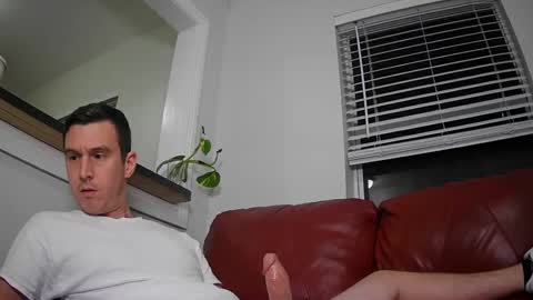 Snapshot of str8stuntcox chatting on October 3, 2025, 2:41 am Str8StuntCox online show from October 3, 2025, 2:41 am