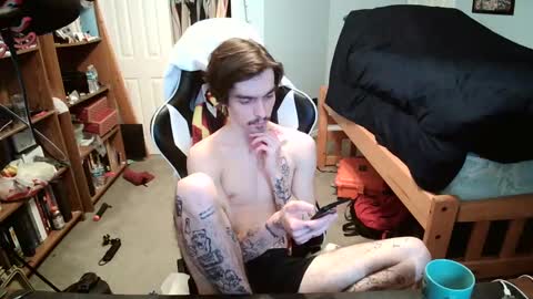 Snapshot of str8whiteboy21 chatting on February 12, 2025, 2:32 pm str8whiteboy21 online show from February 12, 2025, 2:32 pm