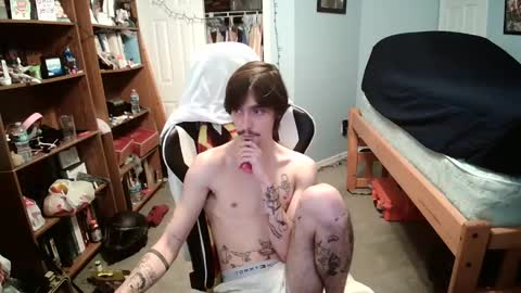 Snapshot of str8whiteboy21 chatting on February 13, 2025, 6:27 pm str8whiteboy21 online show from February 13, 2025, 6:27 pm