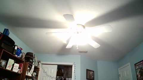Snapshot of str8whiteboy21 chatting on February 13, 2025, 9:38 pm str8whiteboy21 online show from February 13, 2025, 9:38 pm