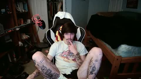 Snapshot of str8whiteboy21 chatting on February 19, 2025, 6:44 am str8whiteboy21 online show from February 19, 2025, 6:44 am