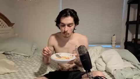 Snapshot of str8whiteboy21 chatting on April 6, 2026, 12:17 pm str8whiteboy21 online show from April 6, 2026, 12:17 pm