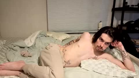 Snapshot of str8whiteboy21 chatting on April 9, 2026, 5:18 am str8whiteboy21 online show from April 9, 2026, 5:18 am