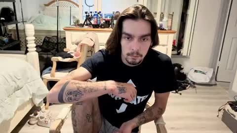 Snapshot of str8whiteboy21 chatting on April 27, 2026, 5:49 am str8whiteboy21 online show from April 27, 2026, 5:49 am