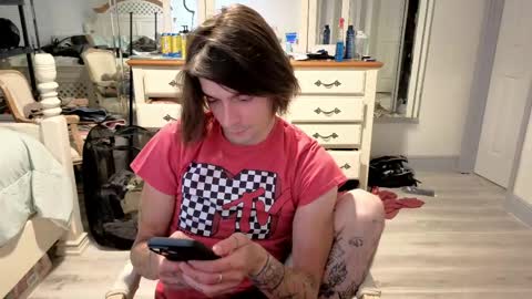 Snapshot of str8whiteboy21 chatting on May 9, 2026, 4:39 am str8whiteboy21 online show from May 9, 2026, 4:39 am