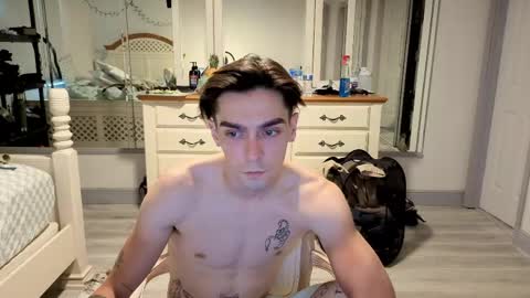 Snapshot of str8whiteboy21 chatting on May 11, 2026, 4:04 pm str8whiteboy21 online show from May 11, 2026, 4:04 pm