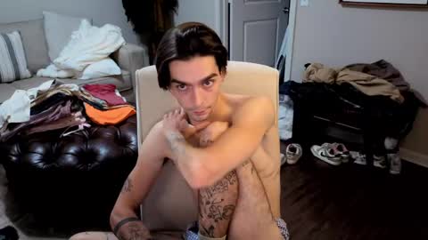 Snapshot of str8whiteboy21 chatting on June 5, 2026, 6:52 am str8whiteboy21 online show from June 5, 2026, 6:52 am