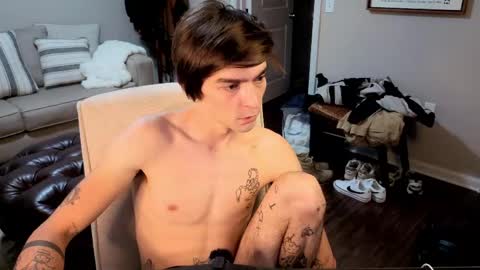 Snapshot of str8whiteboy21 chatting on June 7, 2026, 10:52 am str8whiteboy21 online show from June 7, 2026, 10:52 am