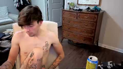 Snapshot of str8whiteboy21 chatting on June 15, 2026, 4:42 pm str8whiteboy21 online show from June 15, 2026, 4:42 pm
